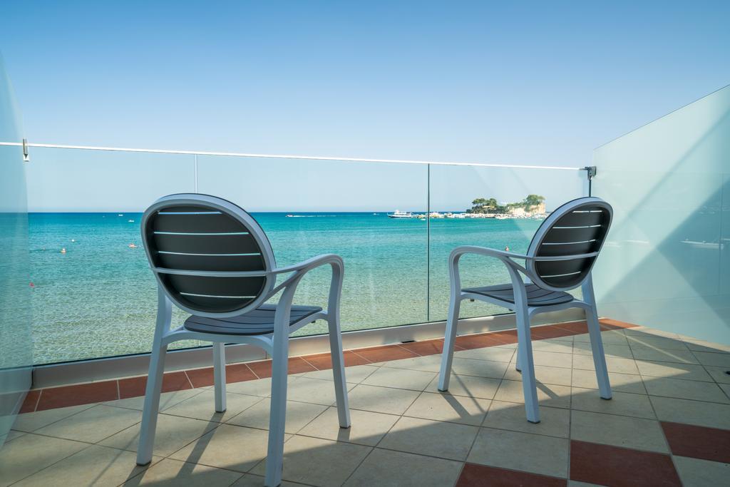 Deluxe Double Room with Balcony and Sea View