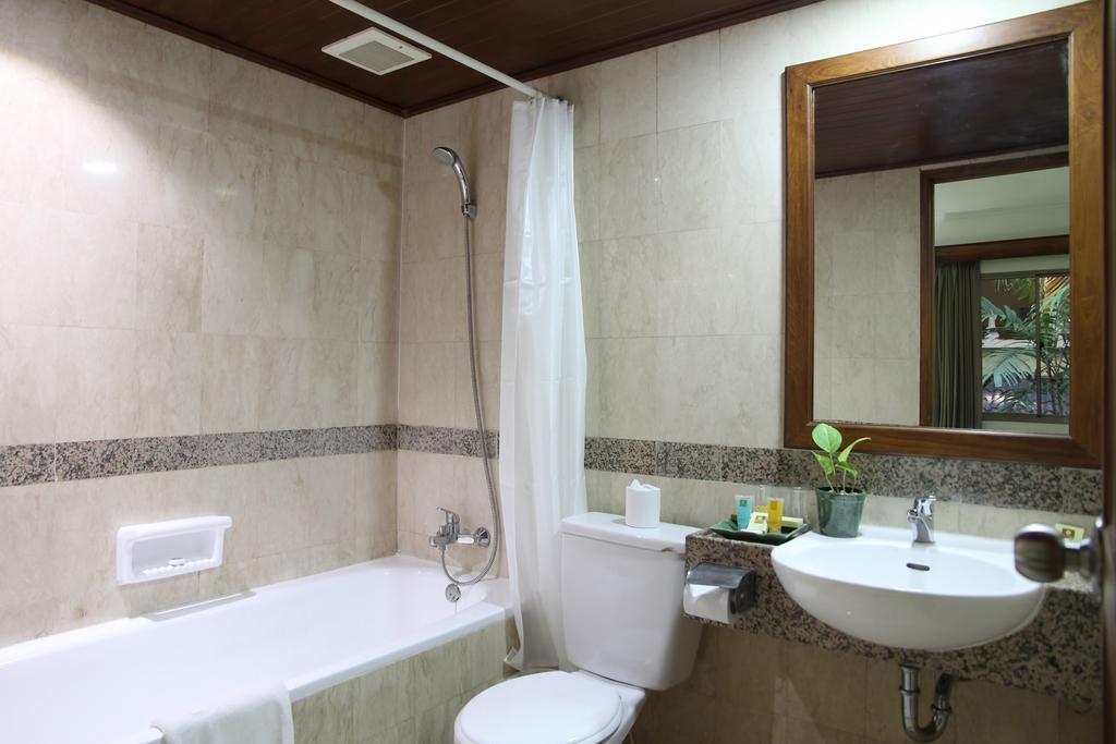 One-Bedroom Apartment Terrace,1697832584:JPEG