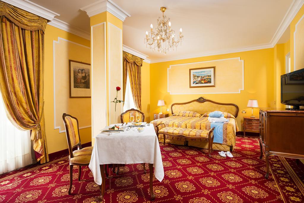 Junior Suite,421530453:JPEG