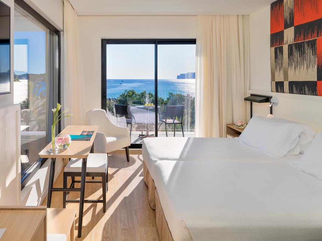 Superior Double Room with Sea View (2 adults + 1 child)
