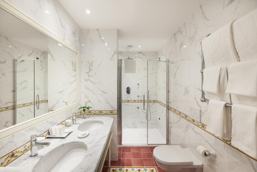 Superior Double or Twin Room Garden View