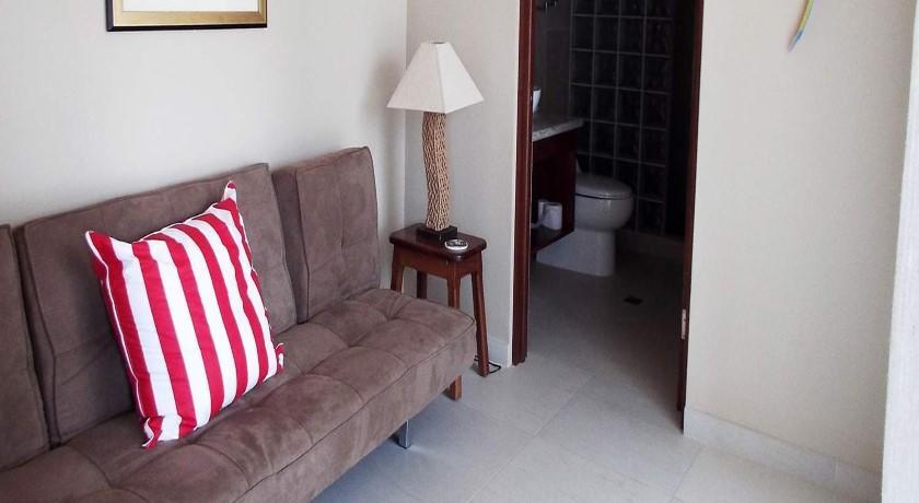 Deluxe Double Room (2 Adults + 1 Child)