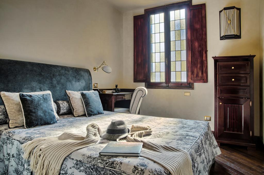 Double Smart Room