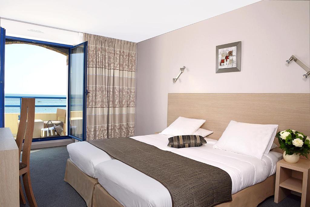 Classic Double Room with Sea View