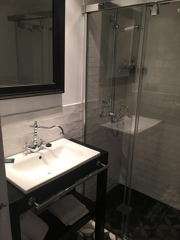 Basic Triple Room