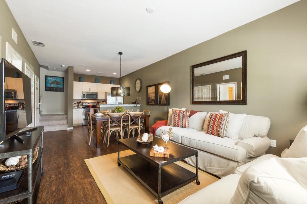 Emerald Oceanview Walkout Room