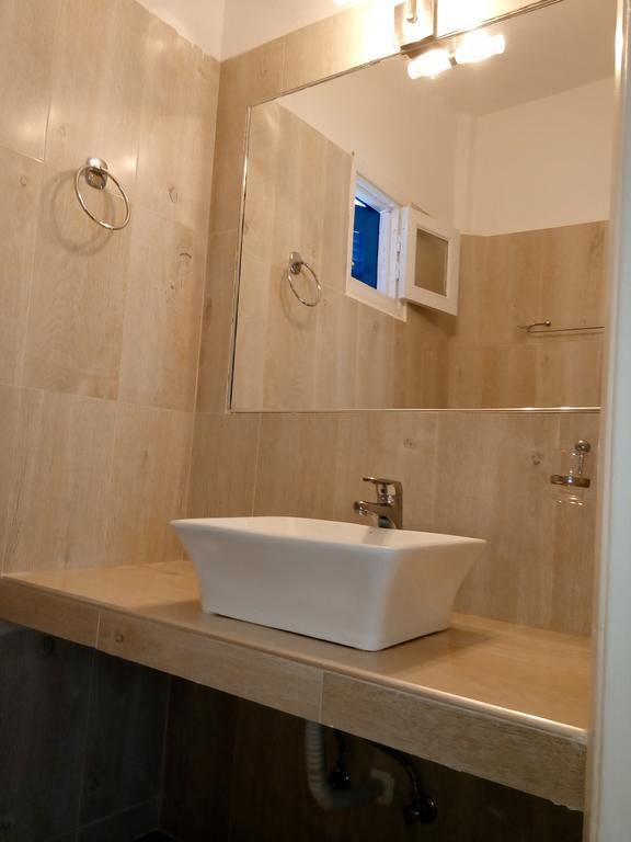 Doppelzimmer mit Balkon und Meerblick