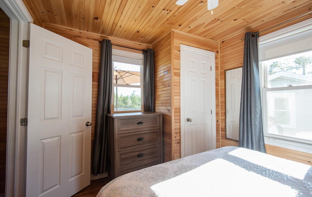One-Bedroom Deluxe Cottage