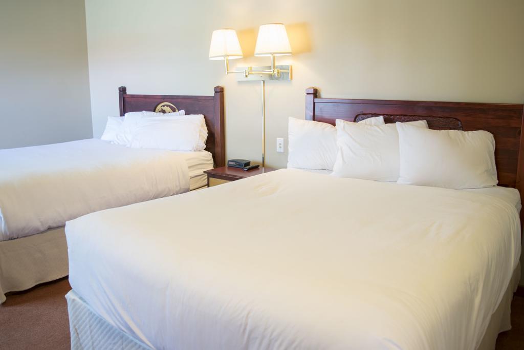 Queen Room with Two Queen Beds and Kitchen