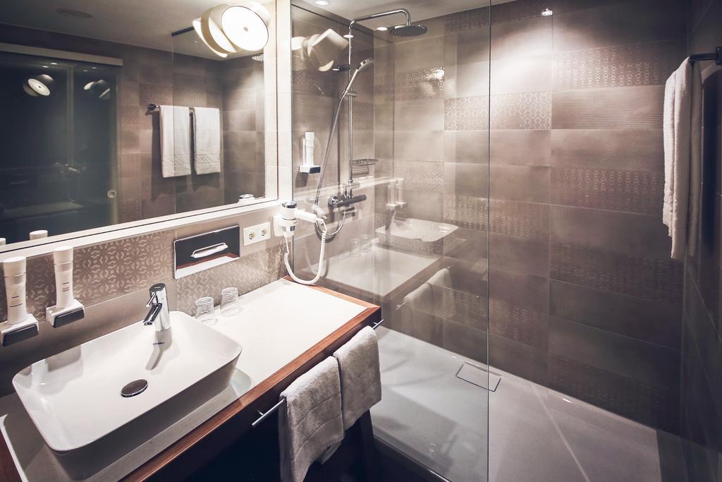 Premium Double Room Deluxe and Therme Loipersdorf Access