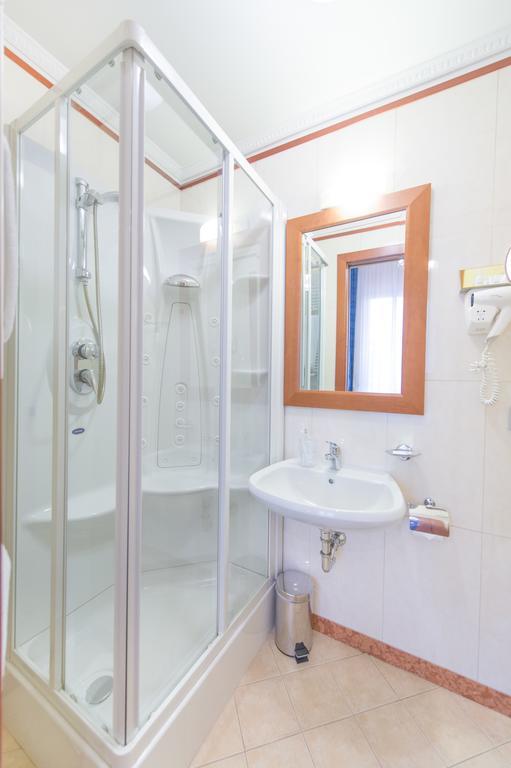 Habitación Triple Básica