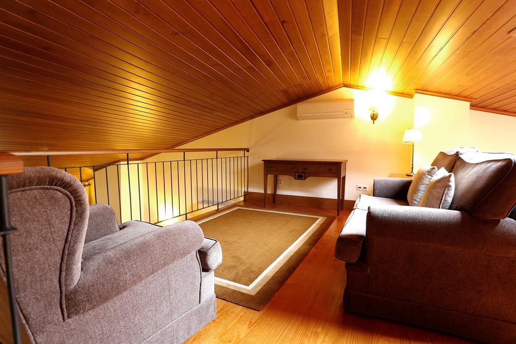 One-Bedroom Apartment,449714094:JPEG