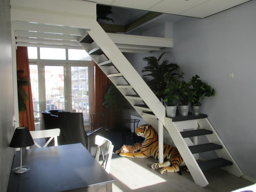 Studio Balcony