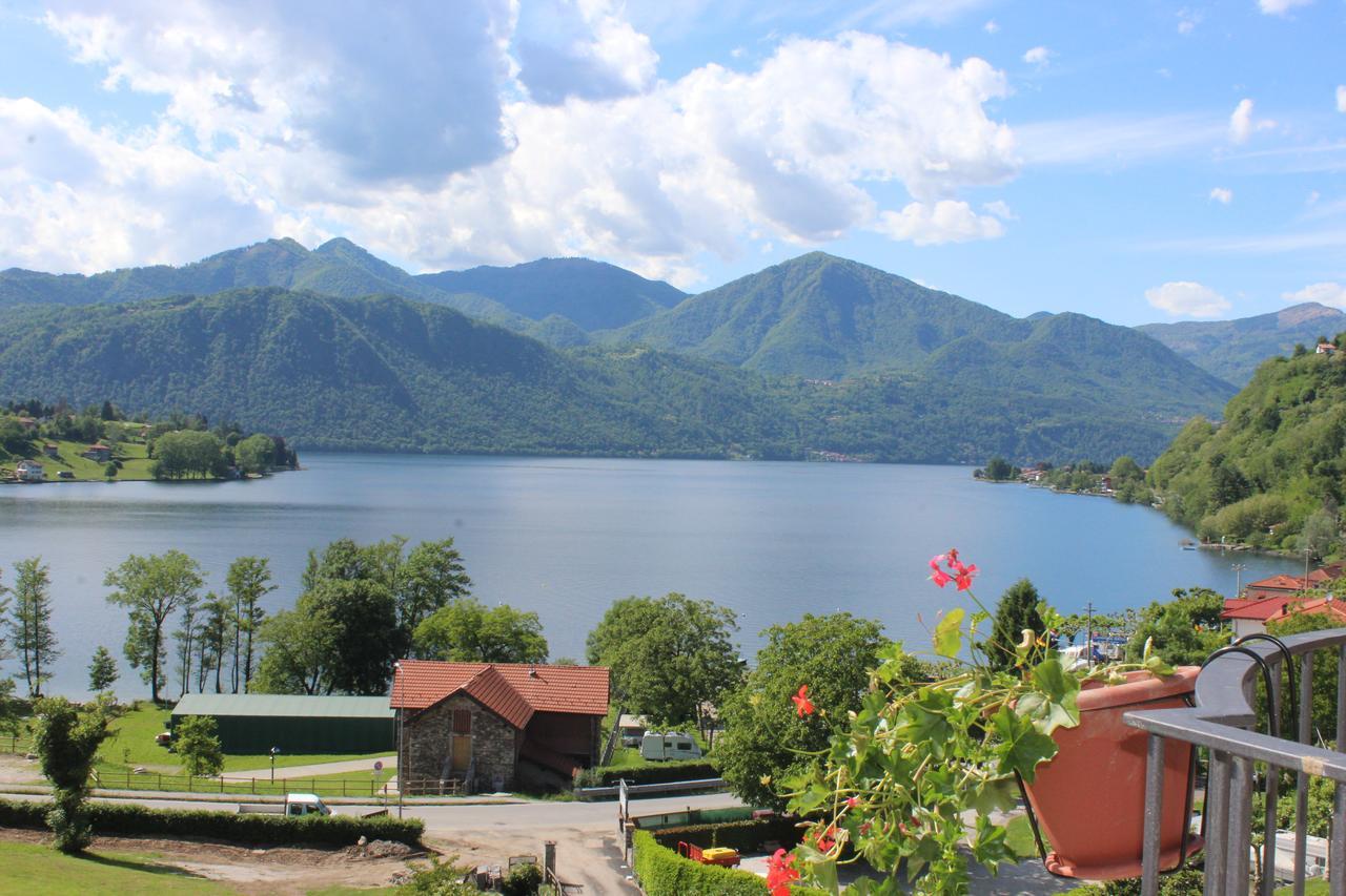 Doppelzimmer mit Balkon und Seeblick