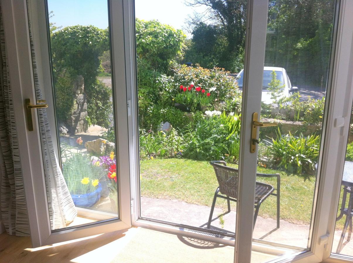 One-Bedroom Apartment with Garden View