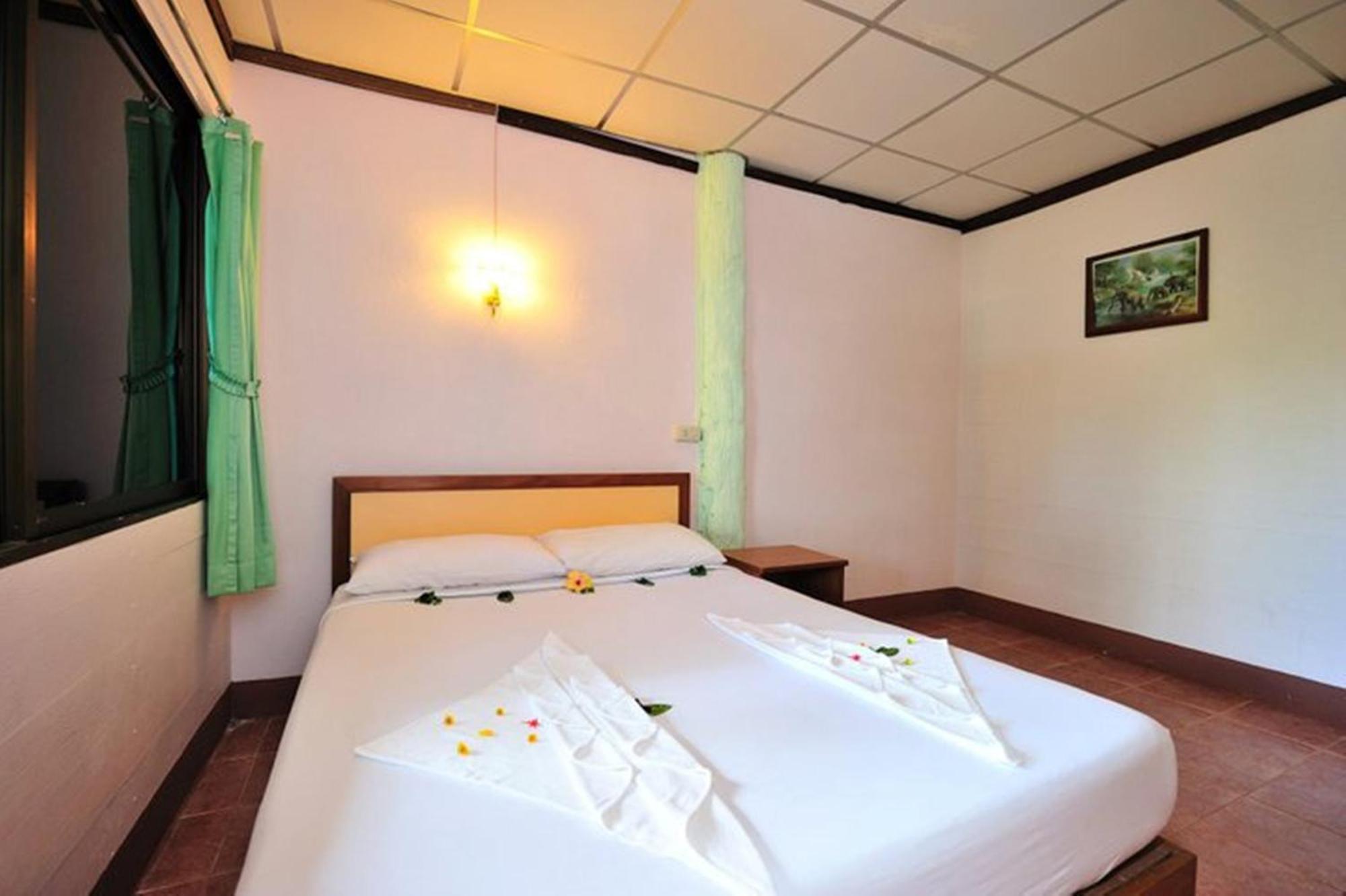 Double or Twin Room with Air Conditioning