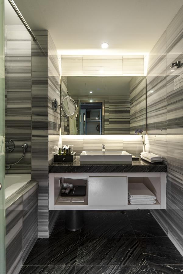 Promenade Deluxe Twin Room with Club Lounge Access - Sea View
