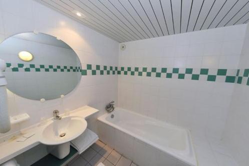 Habitación Doble sin balcón (1 ó 2 personas)