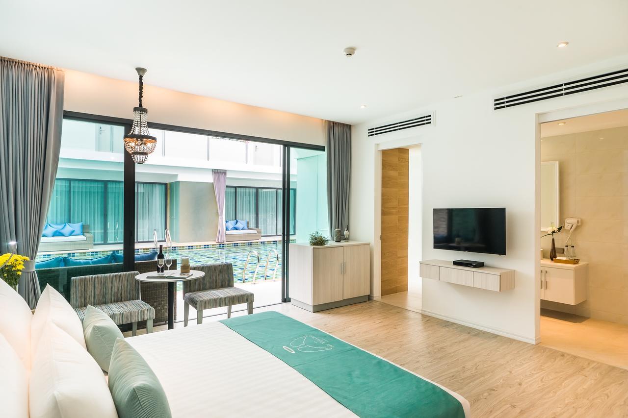Deluxe Double Room Pool Access