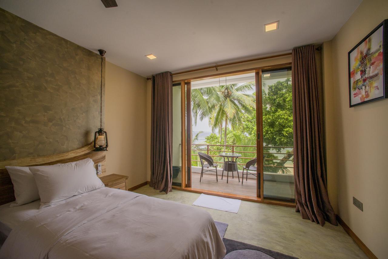 Deluxe Double Room with Sea View & Balcony