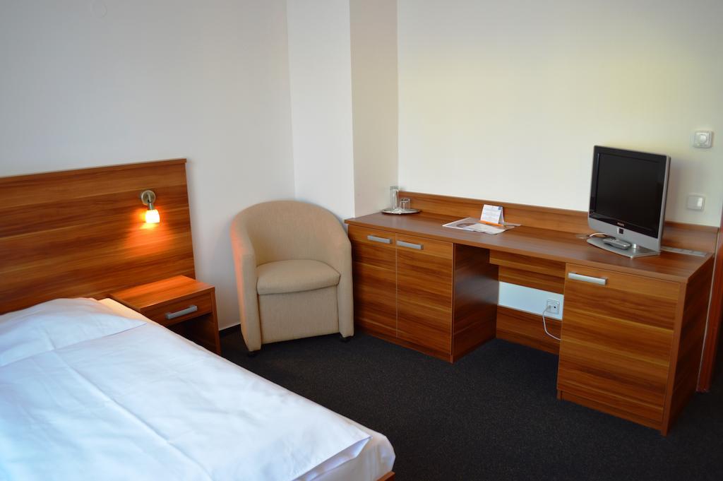 Double Room with Water Park and Sauna Access