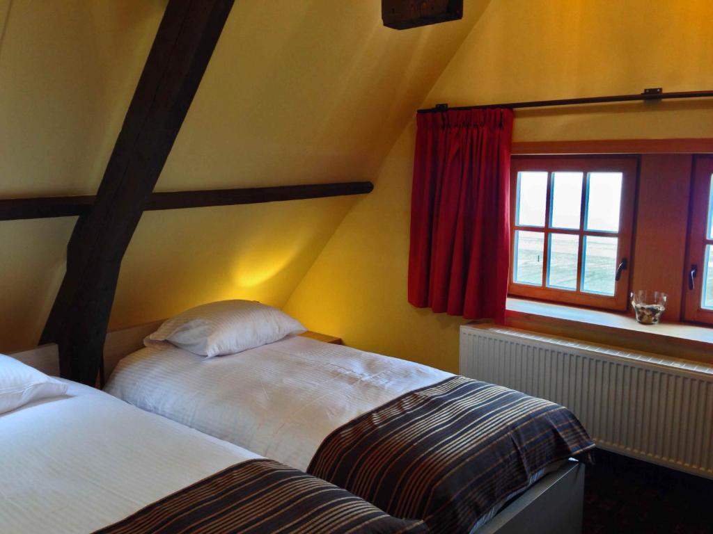 Twin Loft Room