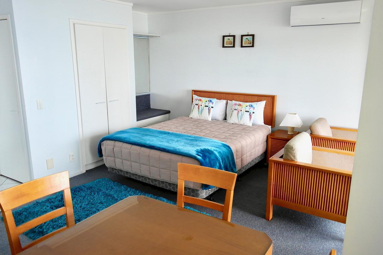 One-Bedroom Suite Sea View Upper Floor
