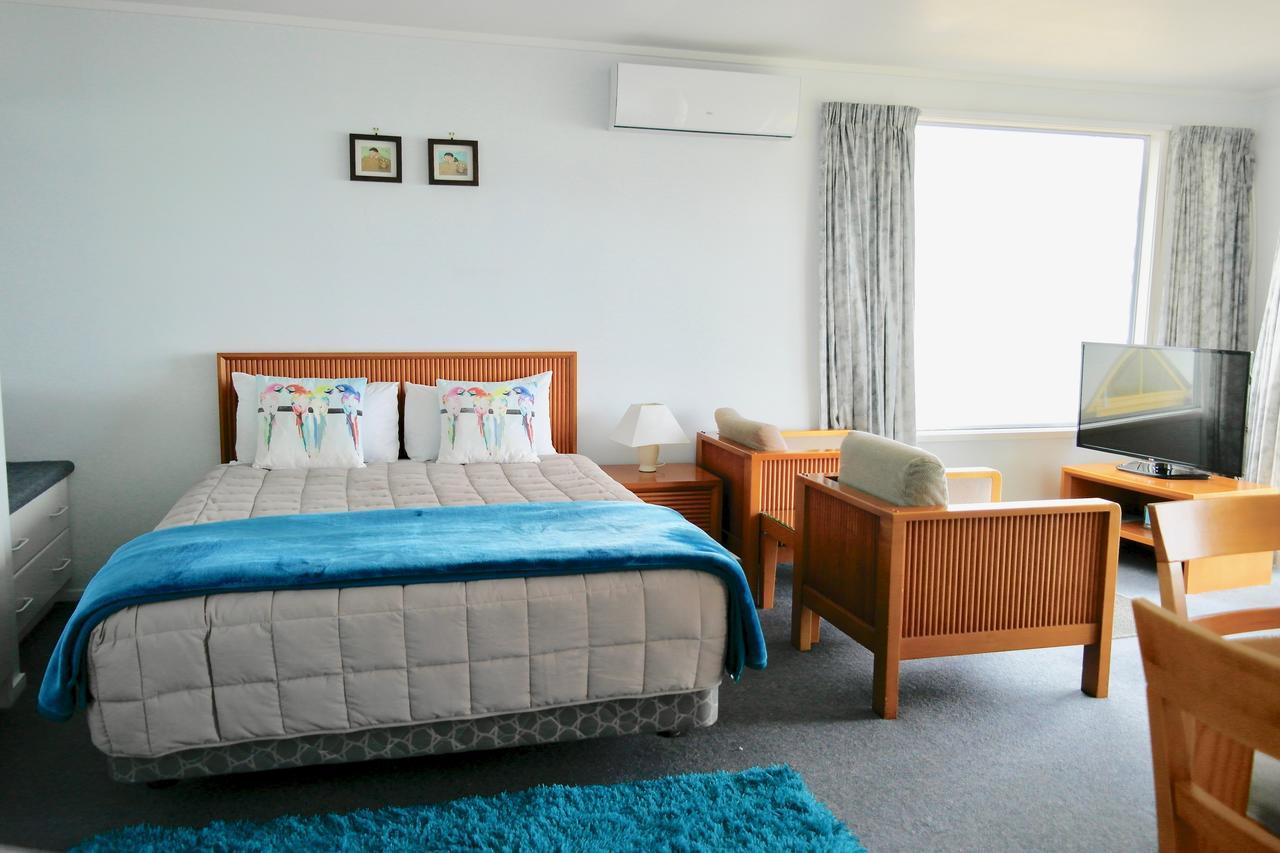 One-Bedroom Suite Sea View Upper Floor