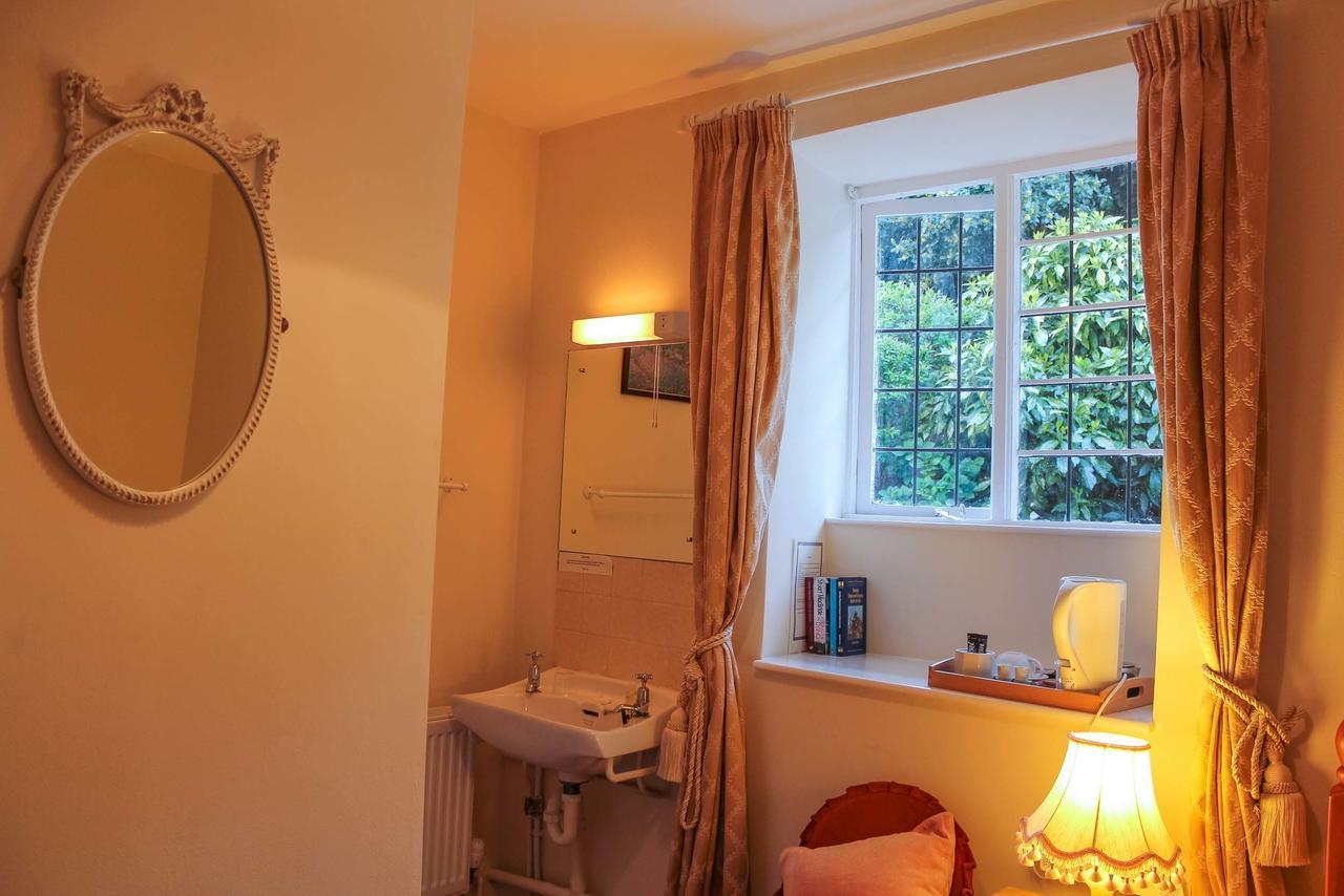 Single Room with Private Bathroom