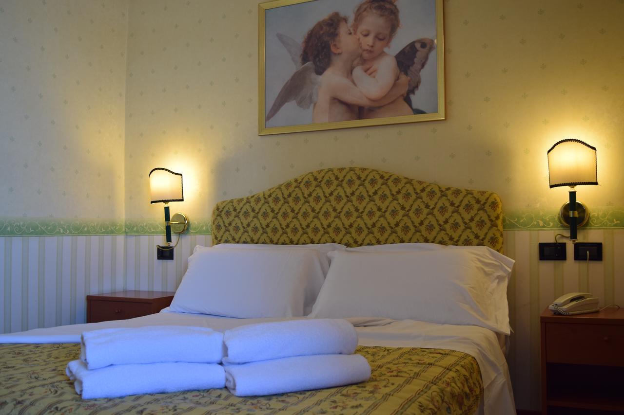 Double Room,1192749877:JPEG