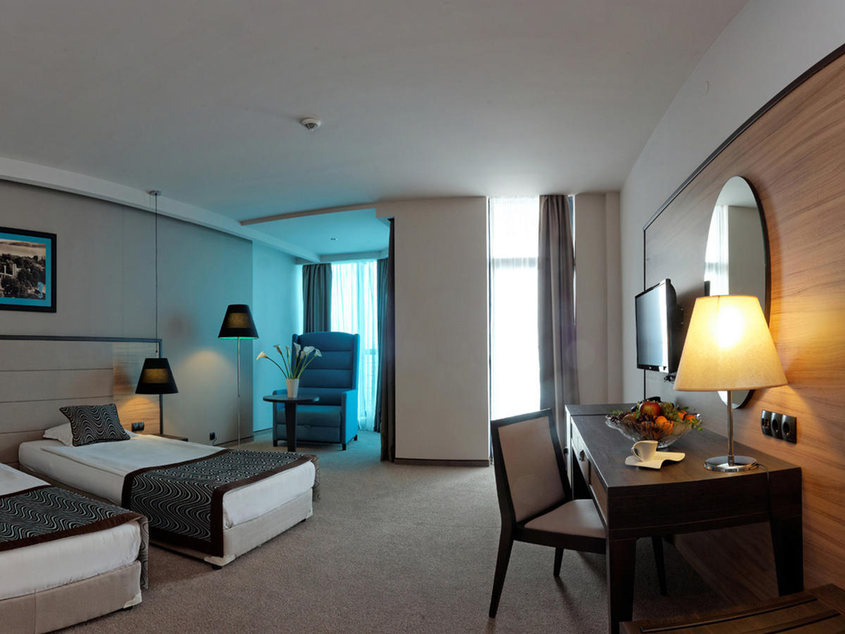Superior Double or Twin Room with Balcony and Sea View