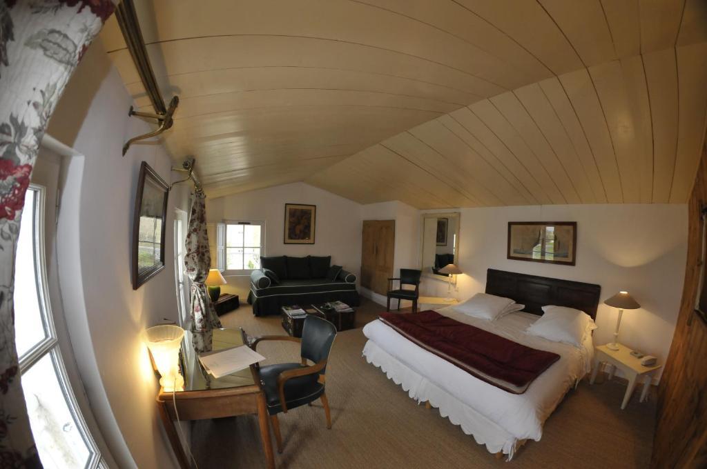 Habitación Deluxe (1 adulto + 2 niños)