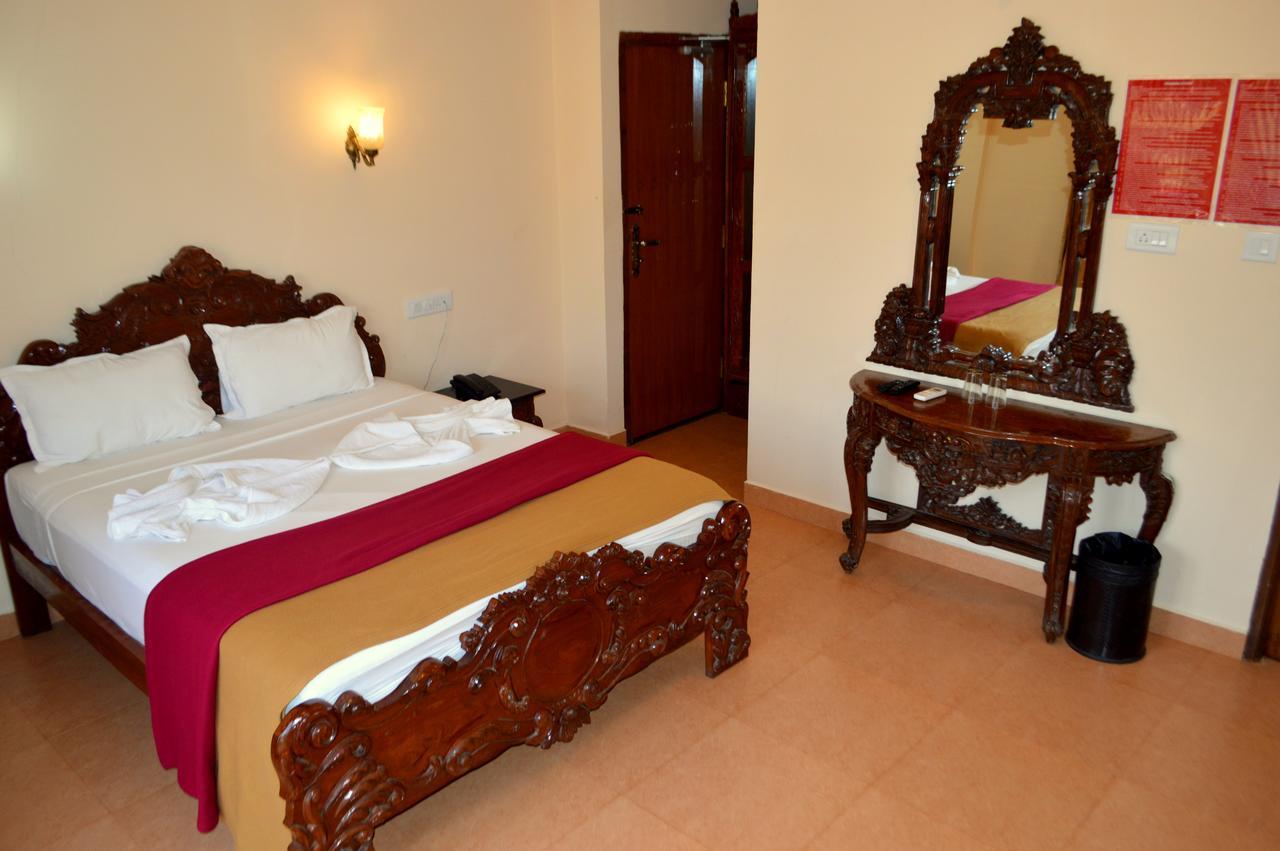 Double Room with Pool View
