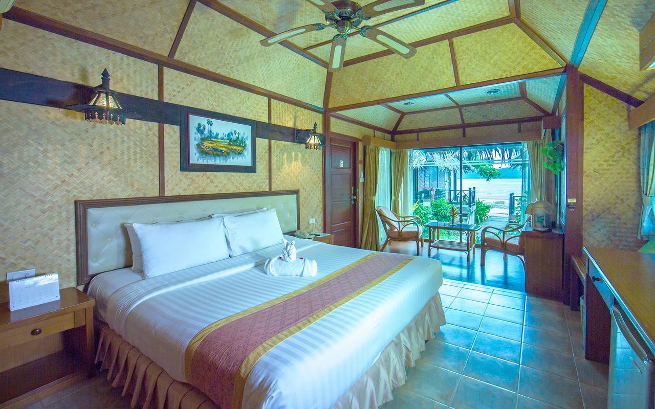 Beach Family Bungalow