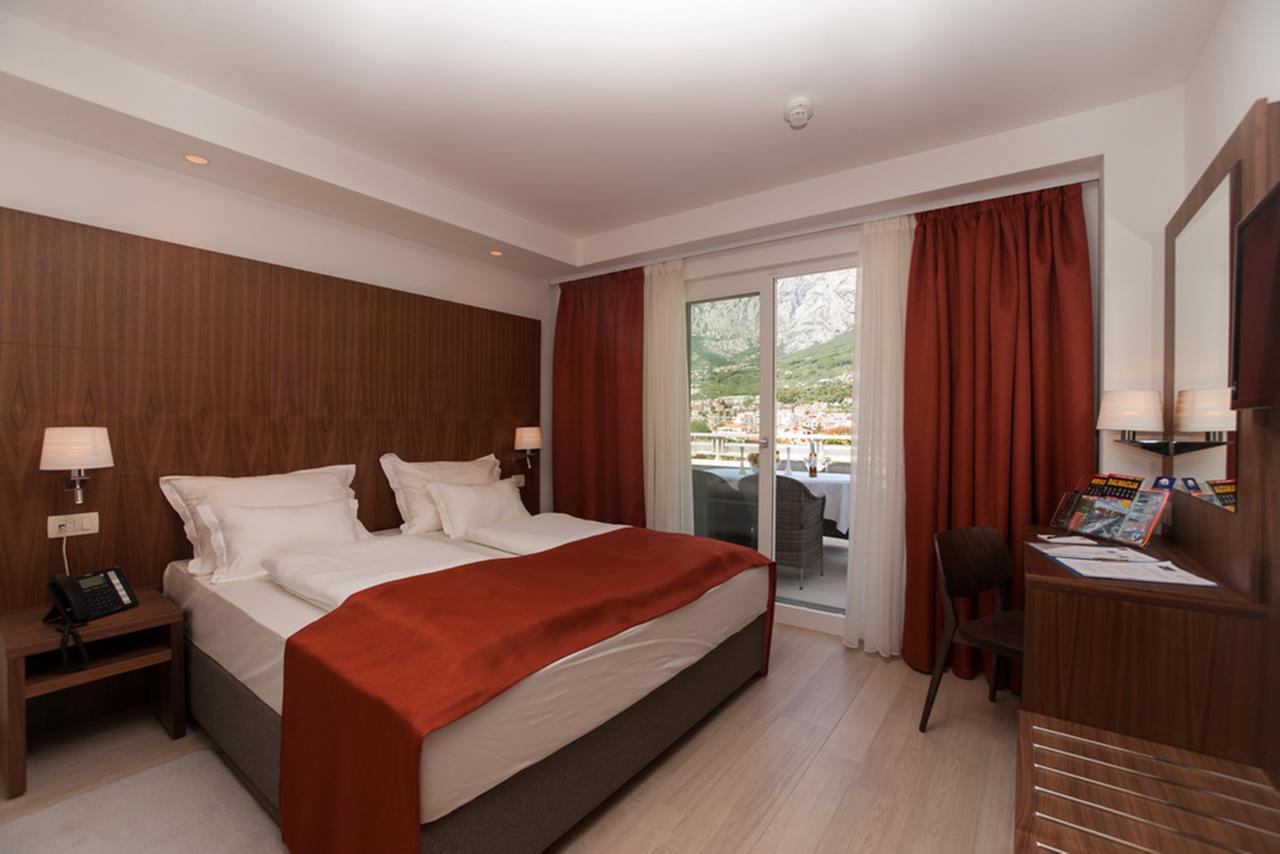 Habitación Doble Deluxe con balcón y vistas al mar