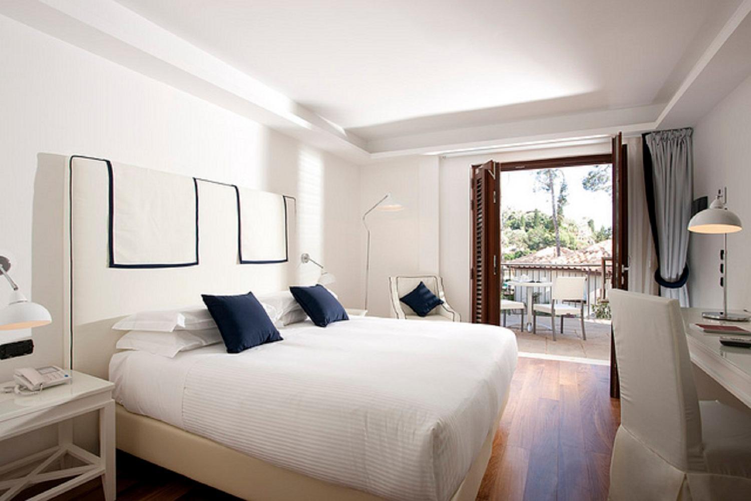 Premium Double Room,1525693192:JPEG