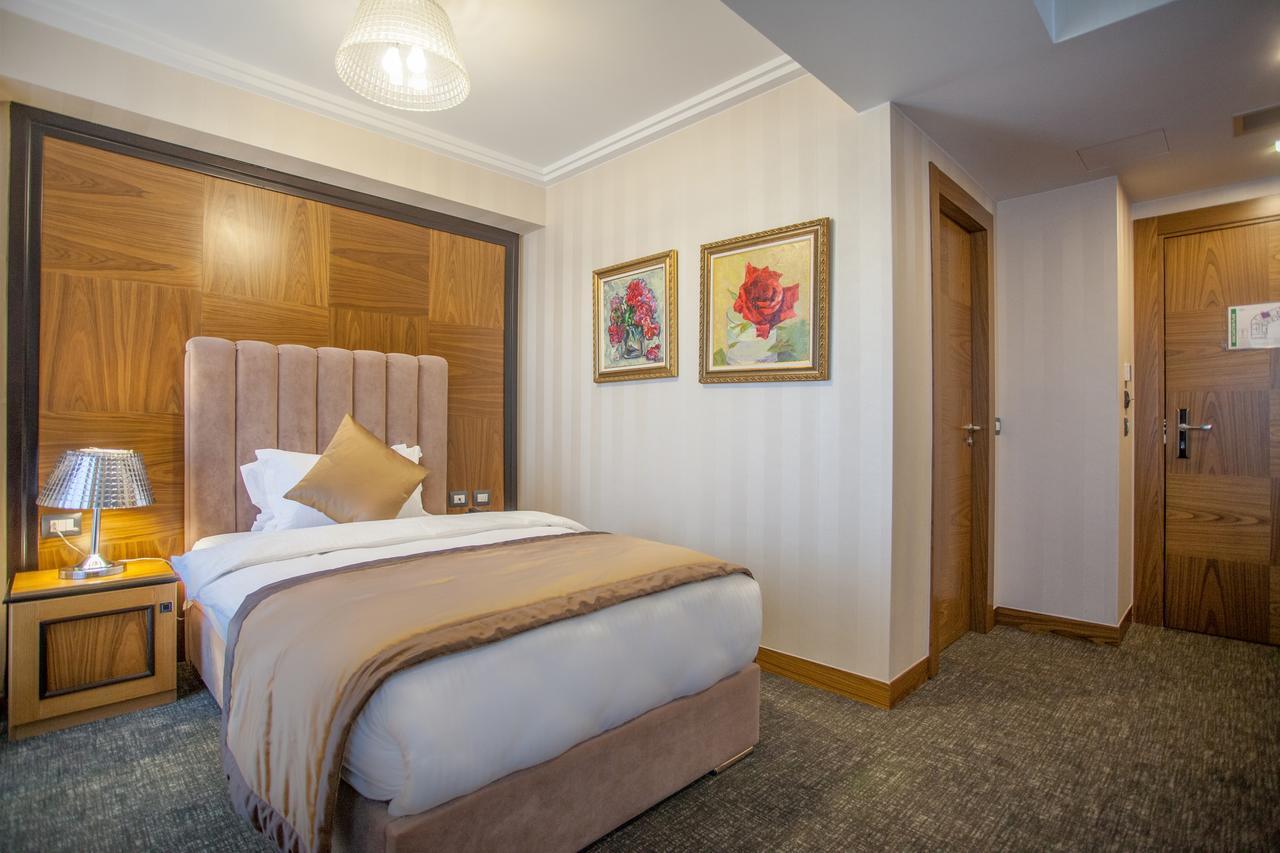 Deluxe Single Room