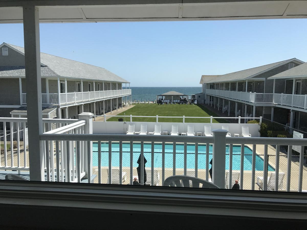 Double Room Pool View,551452677:JPEG