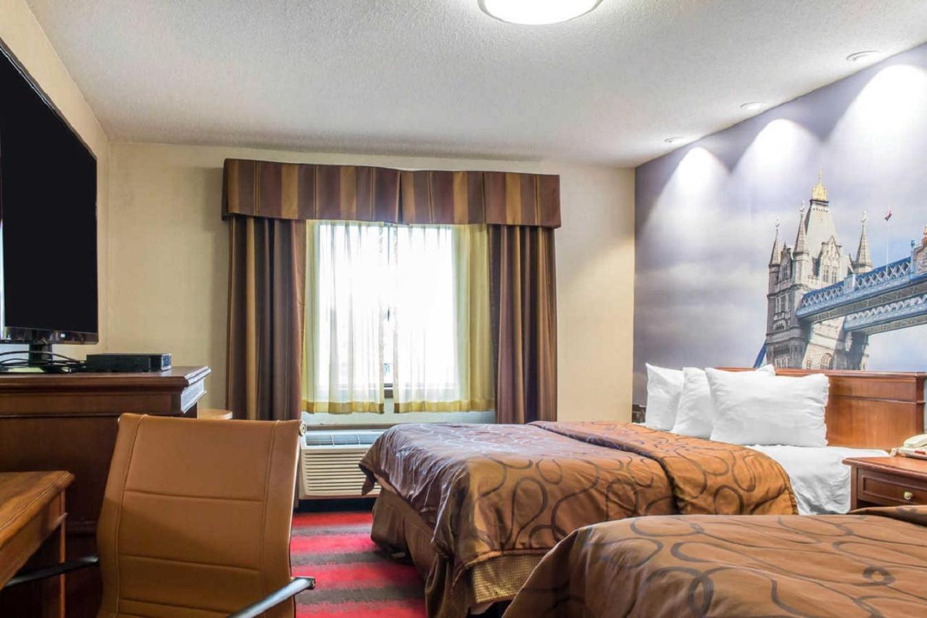 Queen Room with Two Queen Beds - Smoking
