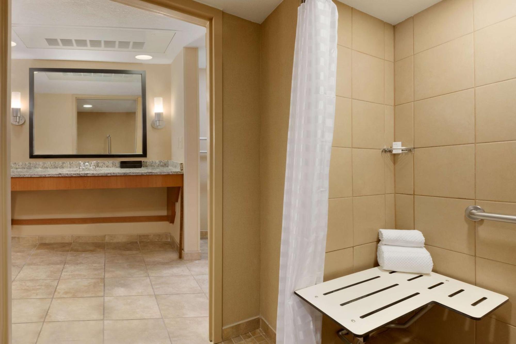 One-Bedroom Suite with Two Double Beds and Roll-in Shower - Mobility Access/Non-Smoking
