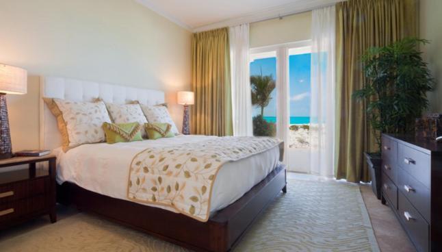 One-Bedroom Suite with Ocean Front