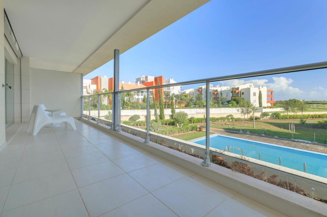 One-Bedroom Apartment Pool View