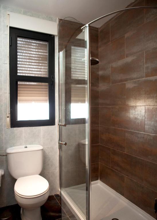 Single Room,397237794:JPEG