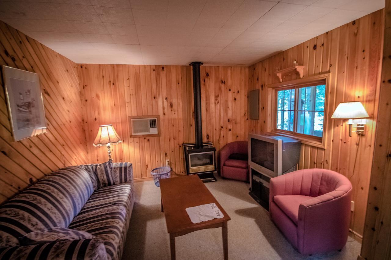 Two-Bedroom Chalet,610366072:JPEG