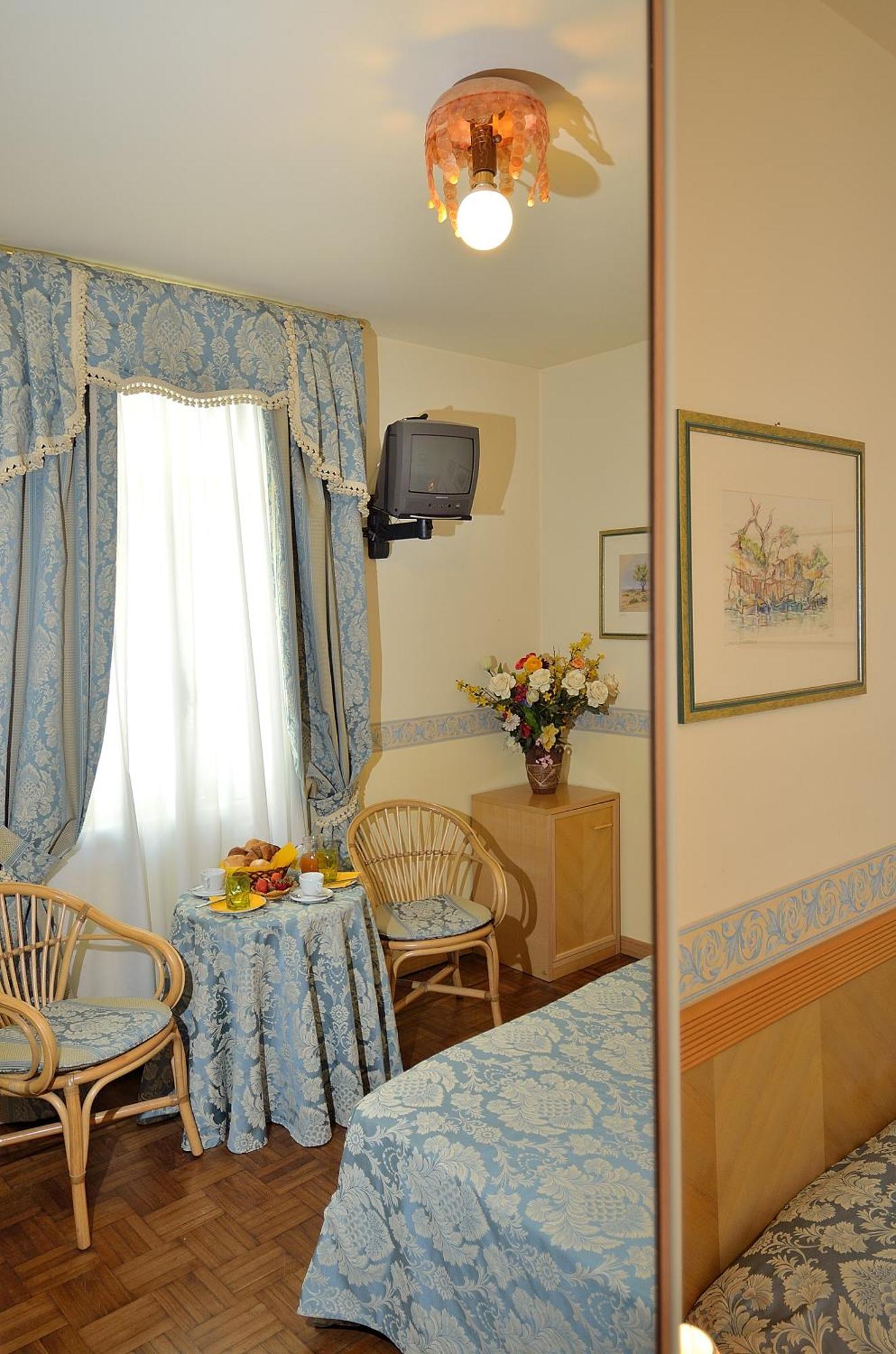 Dreibettzimmer