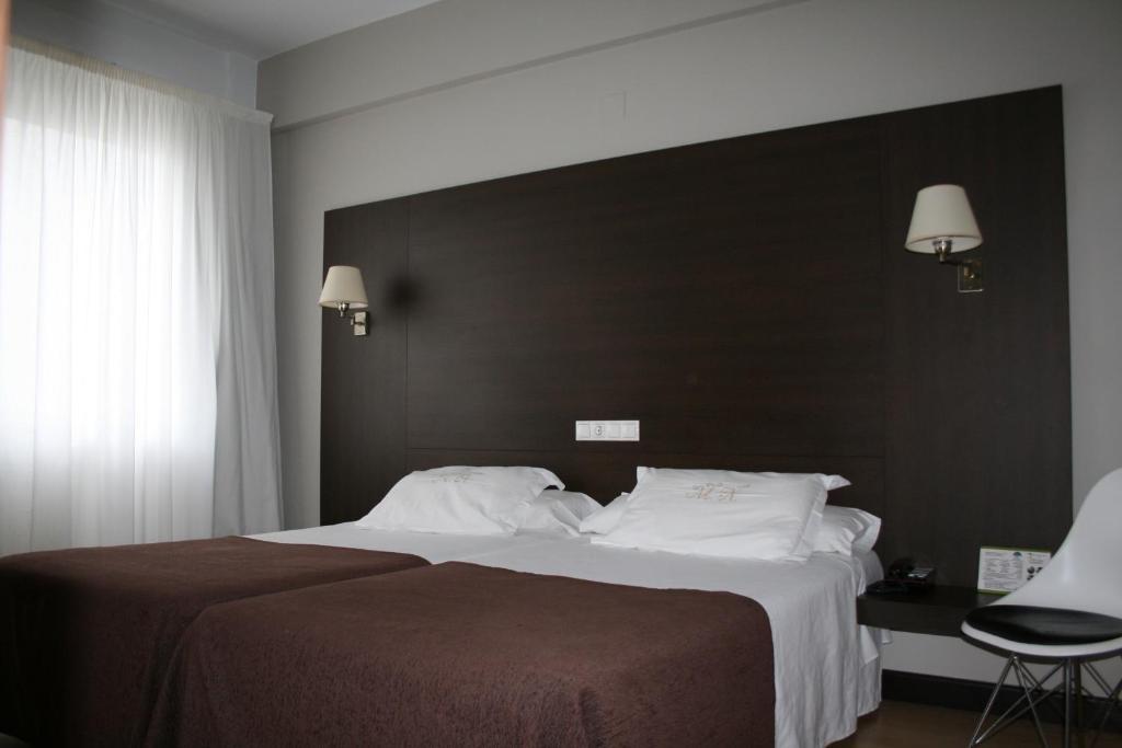 Double or Twin Room,61862752:JPEG