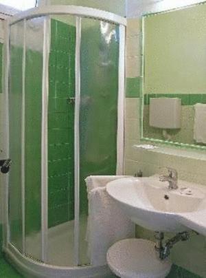 Triple Room,361784206:JPEG