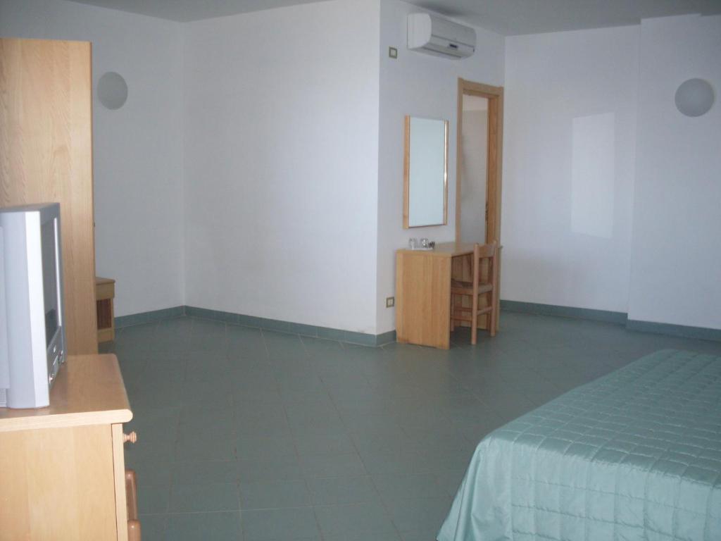 Superior Triple Room with Sea View