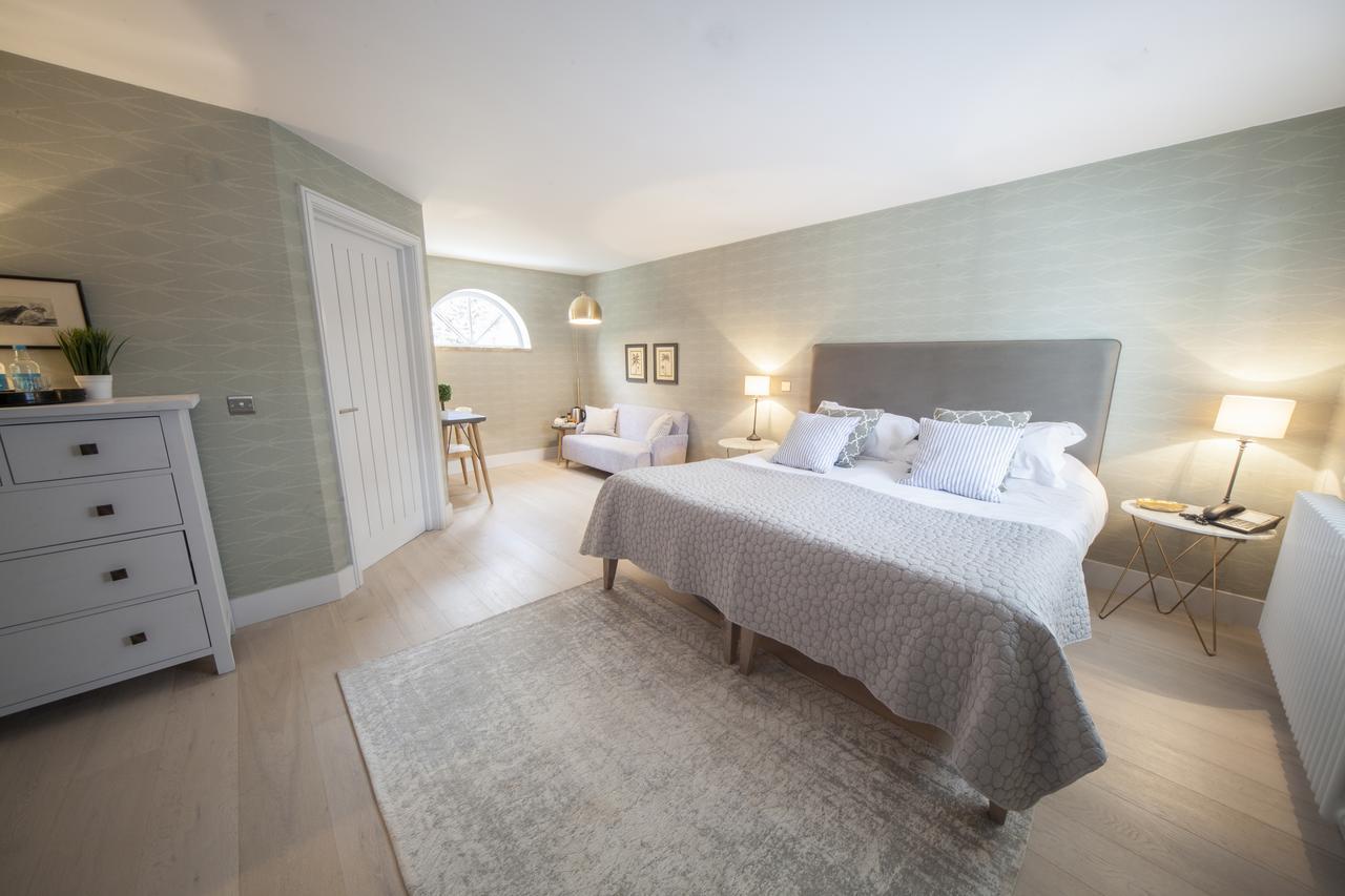 Signature Room with Hot Tub