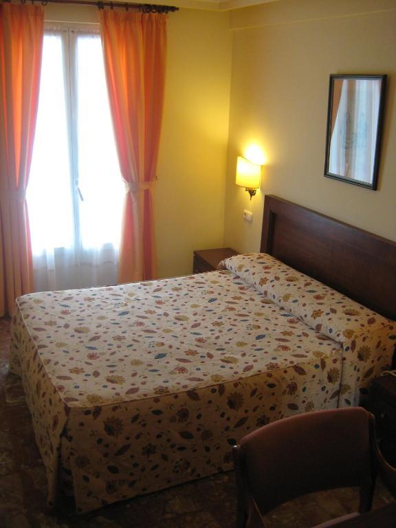 Triple Room,63287059:JPEG